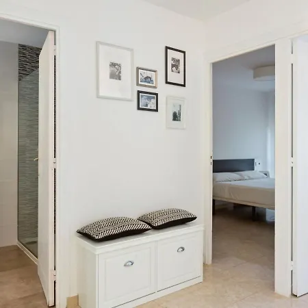 Holiday home Captivating In With Balcony